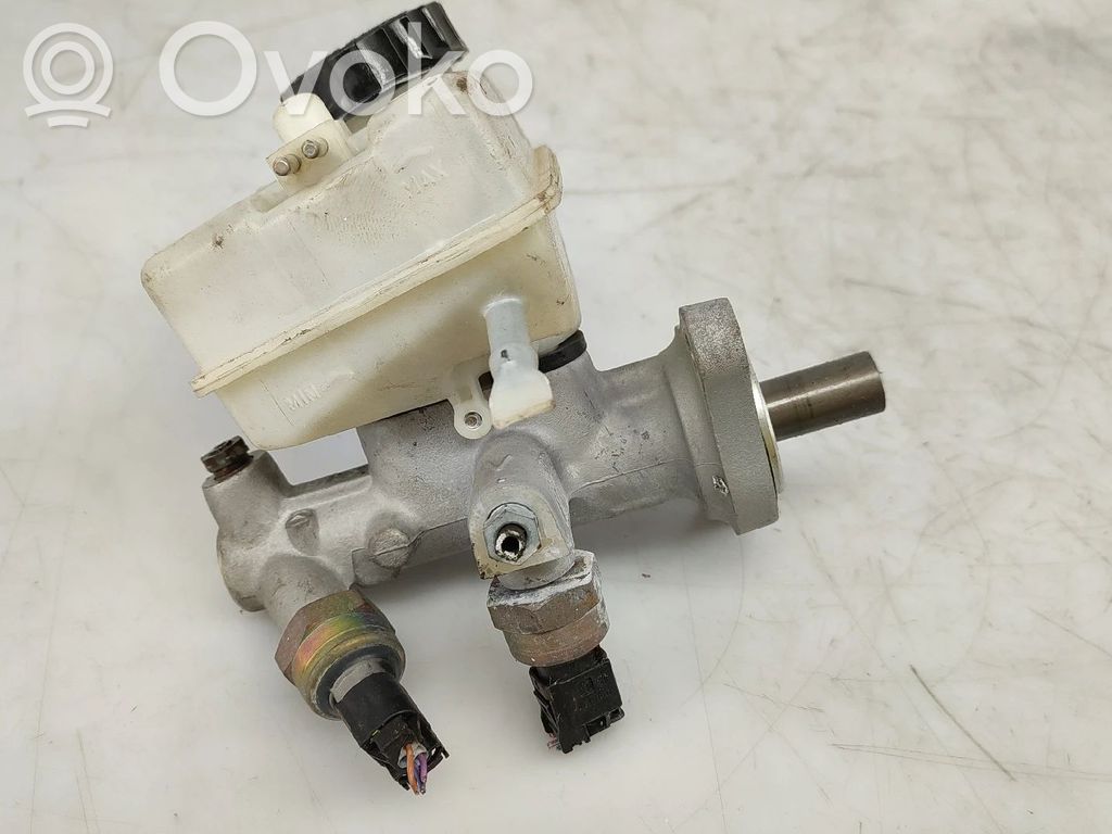 Główny cylinder hamulca   A2024300202
