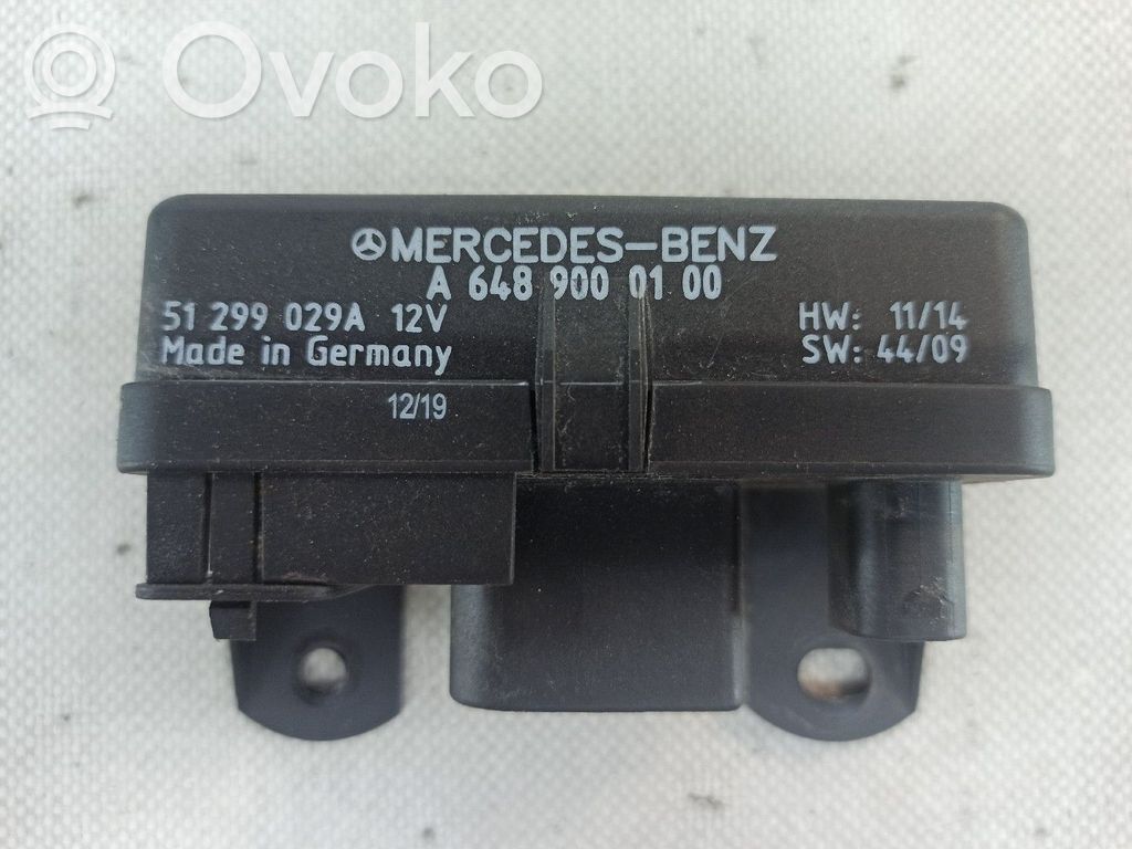 Unidad de control/módulo del motor   A6489000100