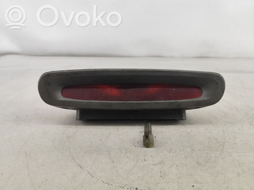 Hyundai H-1, Starex, Satellite Troisième feu stop 