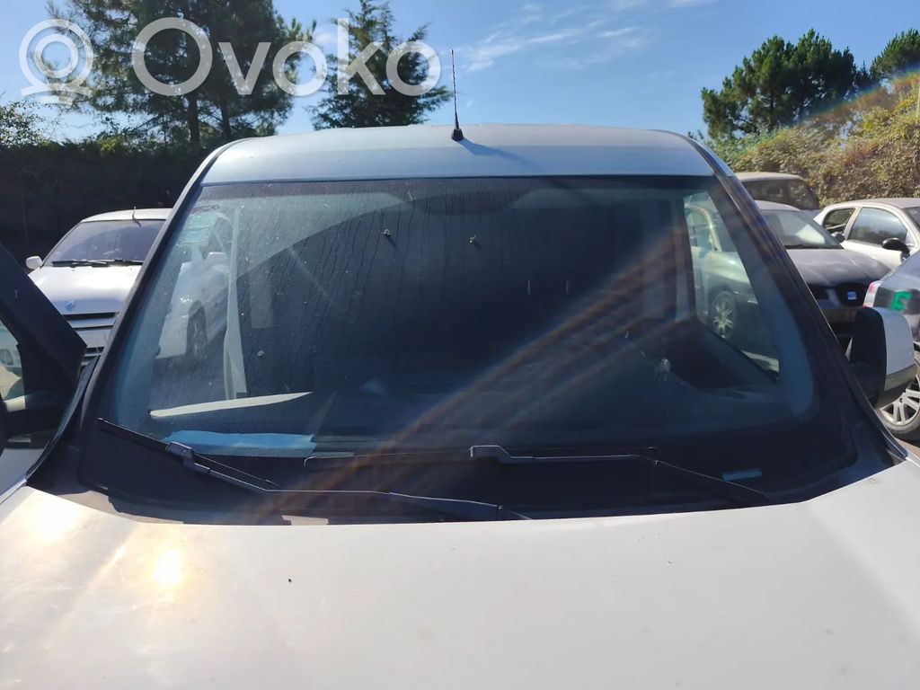 Fiat Doblo Parbriz față 