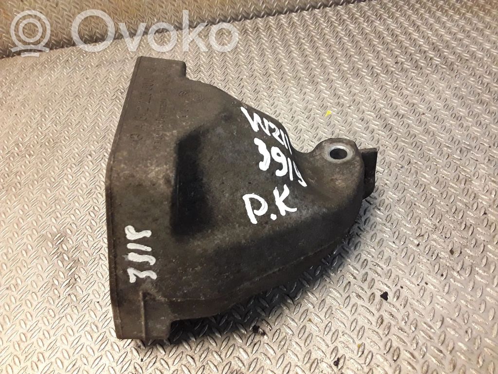 Engine mounting bracket   A6422230004,6422230004