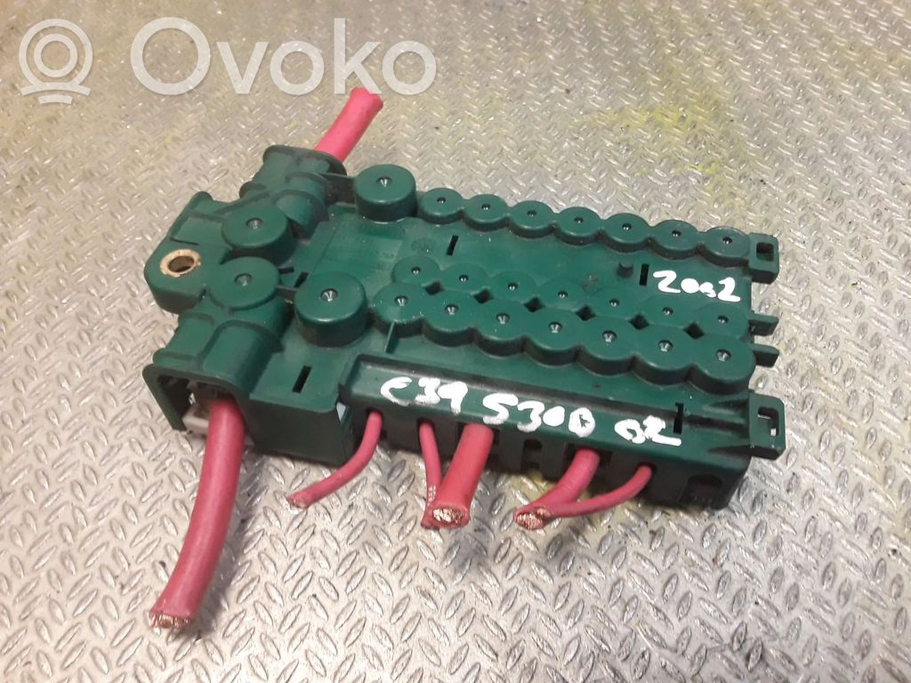 Fuse box set   8367768