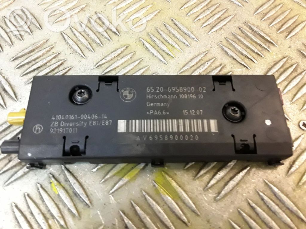 Aerial antenna amplifier   6958900
