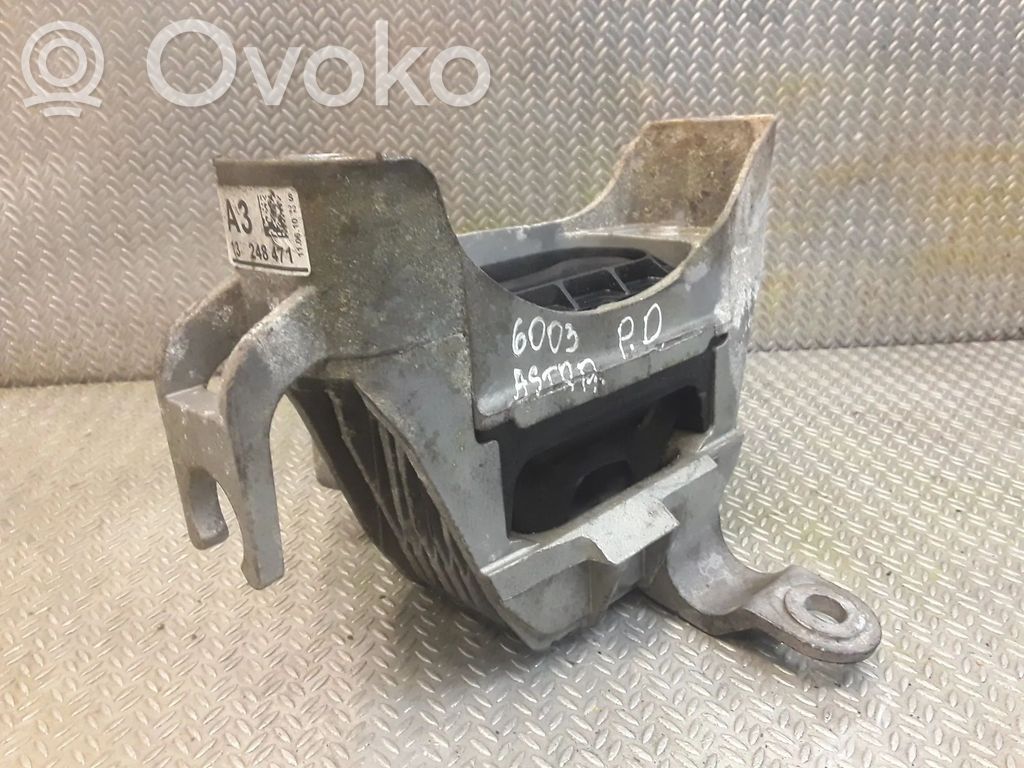 Engine mount bracket   13248471