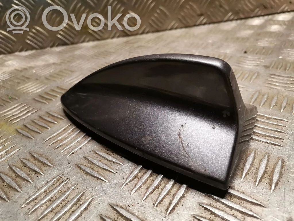 BMW 3 E90 E91 Stogo (GPS) antenos dangtelis 