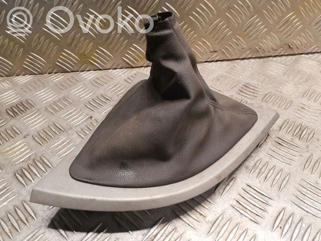 Contour de levier de vitesses   7129144