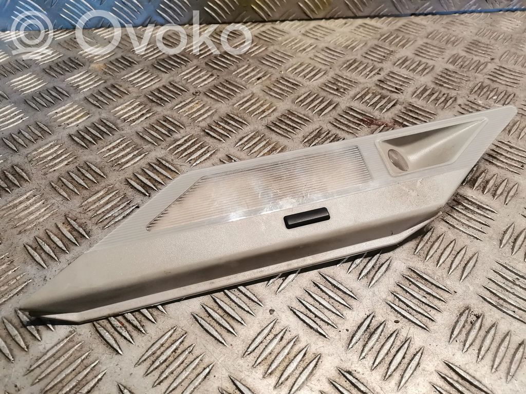 Front seat light   8368843
