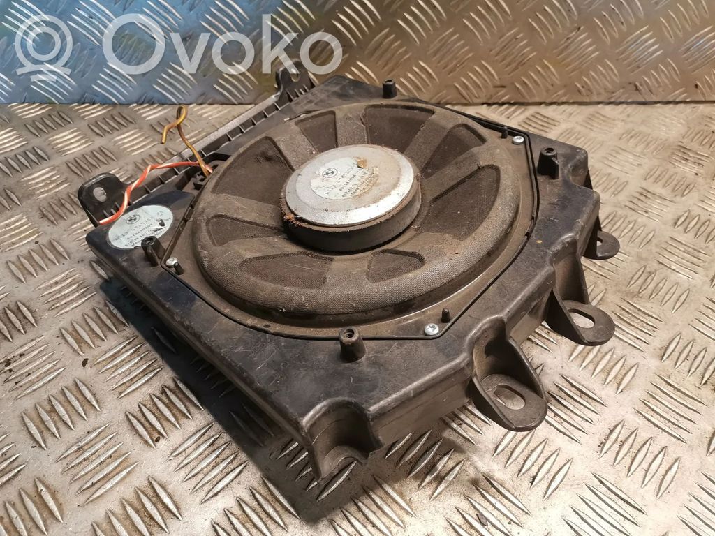Subwoofer   6919355