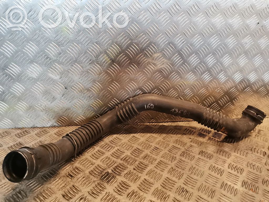 Mercedes-Benz A W169 Część rury dolotu powietrza 