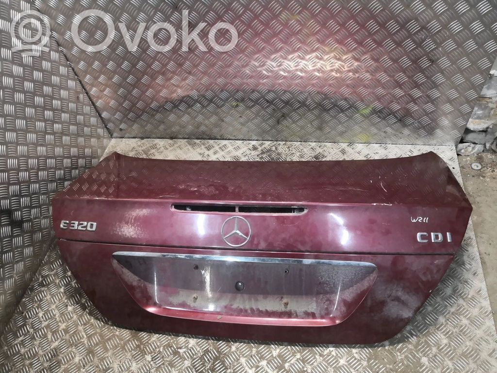 Mercedes-Benz E W211 Tylna klapa bagażnika 