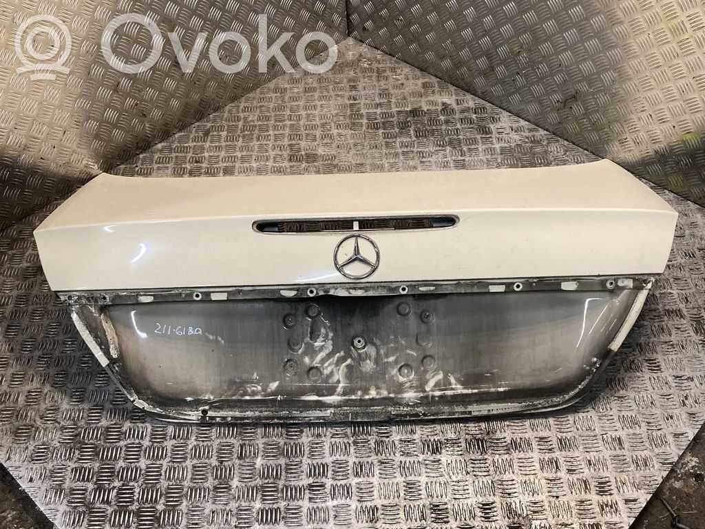 Mercedes-Benz E W211 Tylna klapa bagażnika 