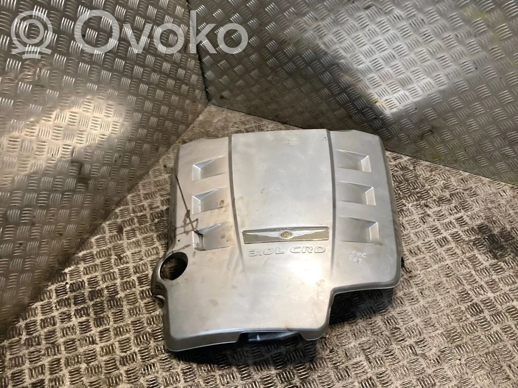 Chrysler 300 - 300C Engine cover (trim) 
