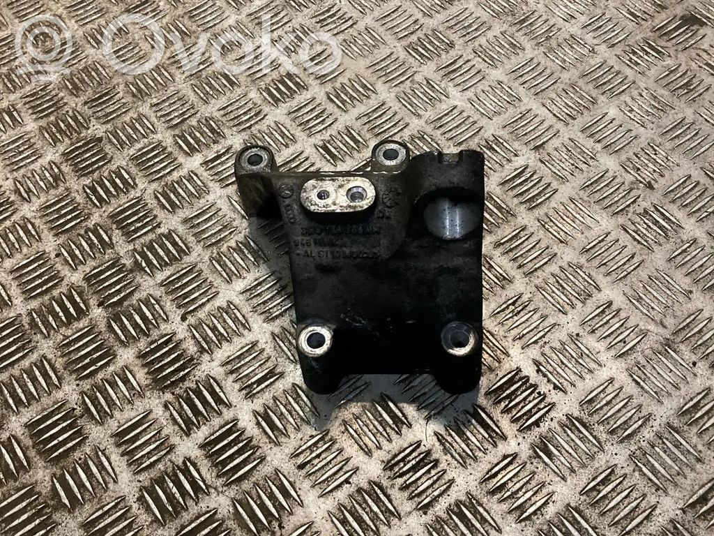 Engine mounting bracket   3D0199308AM