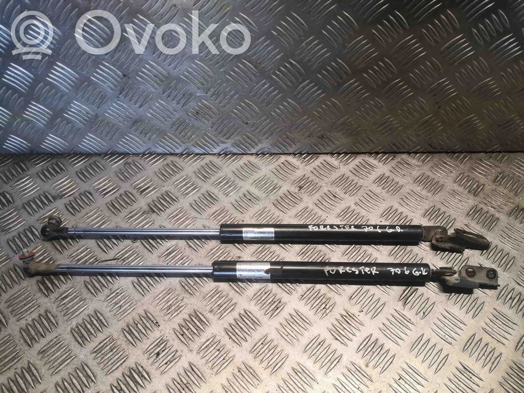 Subaru Forester SH Tailgate/trunk strut/damper 
