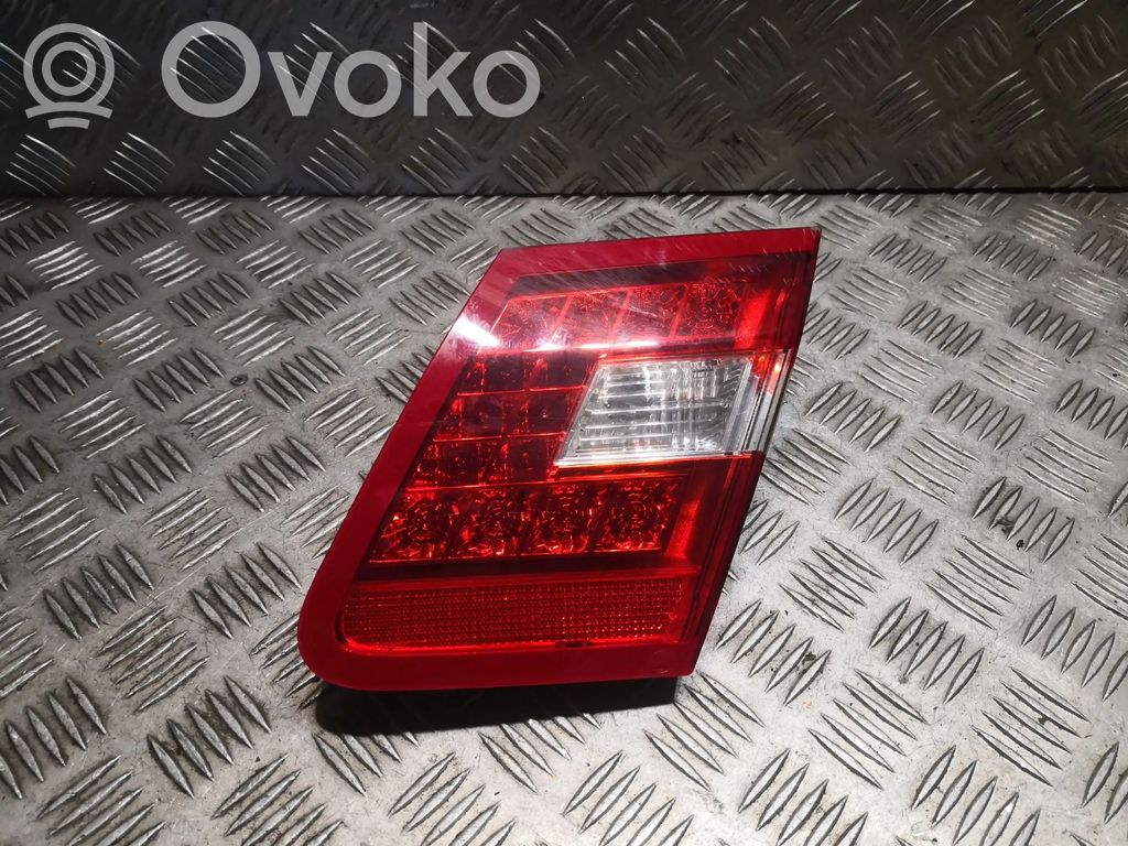 Mercedes-Benz E W212 Lampă spate în capacul portbagajului 