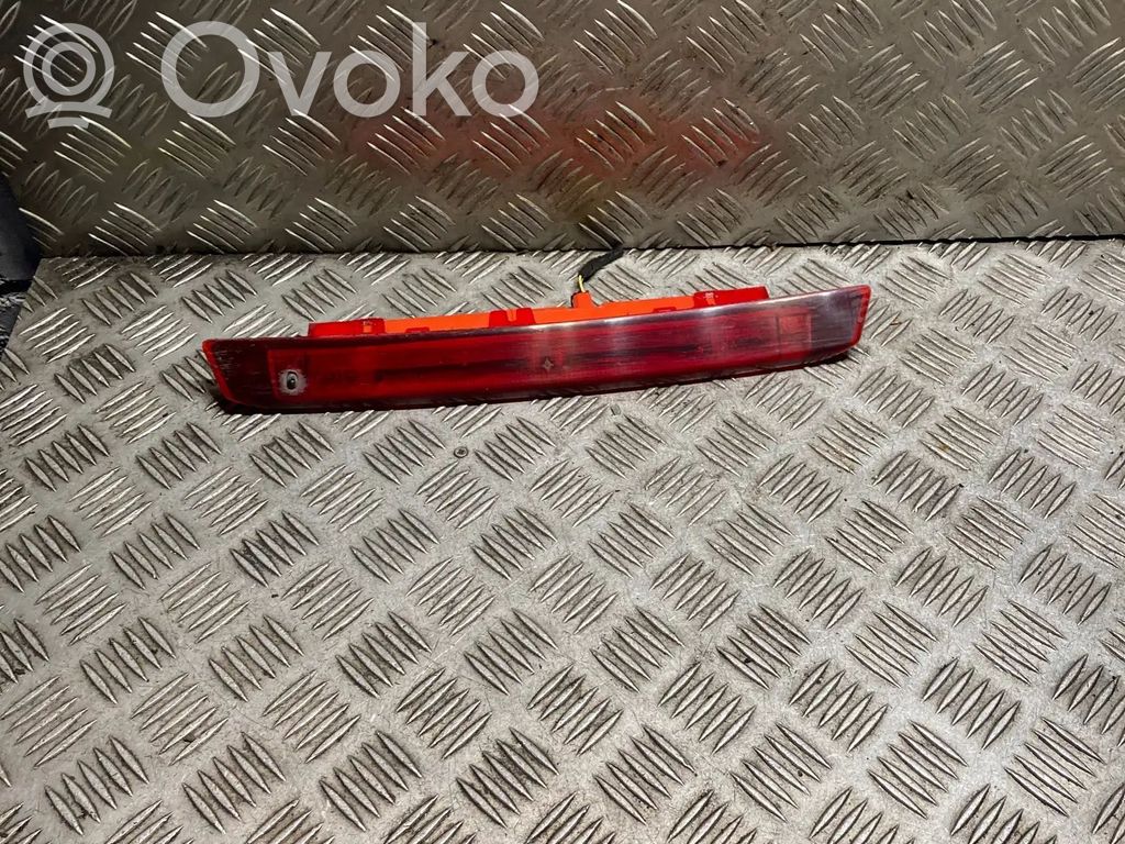 Ford Focus Kolmas/lisäjarruvalo 