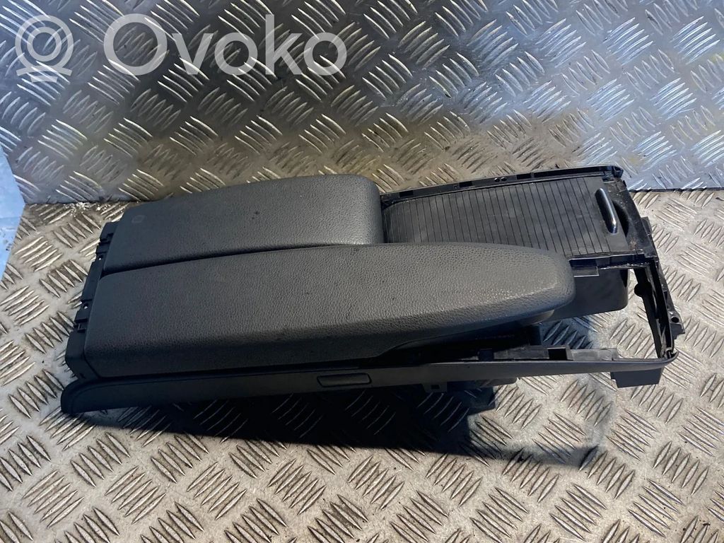 Mercedes-Benz C W204 Podłokietnik tunelu środkowego 