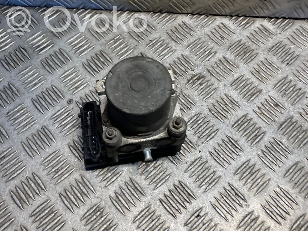 Nissan Qashqai Pompa ABS 