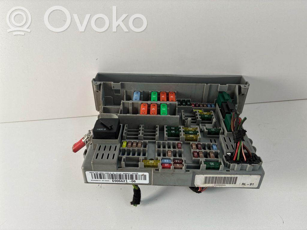 BMW 3 E90 E91 Fuse module 