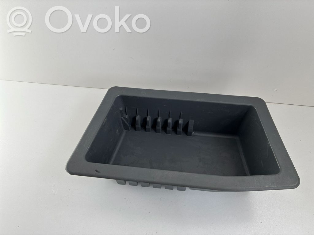 BMW 3 E90 E91 Kita bagažinės apdailos detalė 