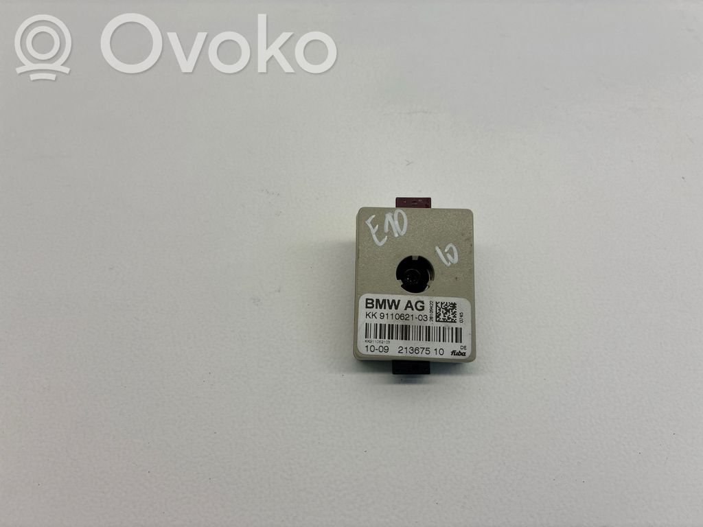 BMW 3 E90 E91 Aerial antenna amplifier 