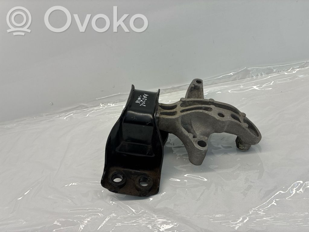 Engine mount bracket   112848459R