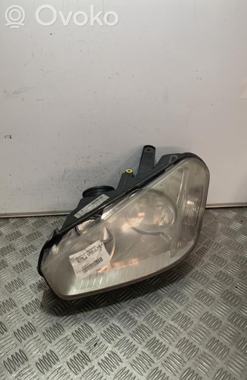 Ford C-MAX I Faro/fanale