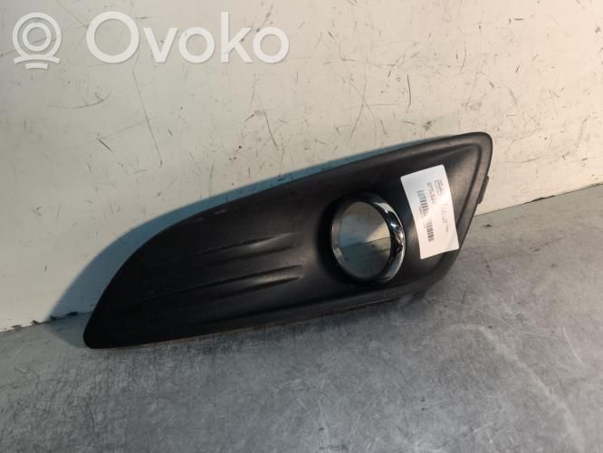 Ford Fiesta Verkleidung Nebelscheinwerfer / Gitter vorne 
