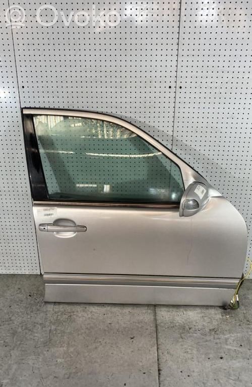 Mercedes-Benz E W210 Puerta delantera