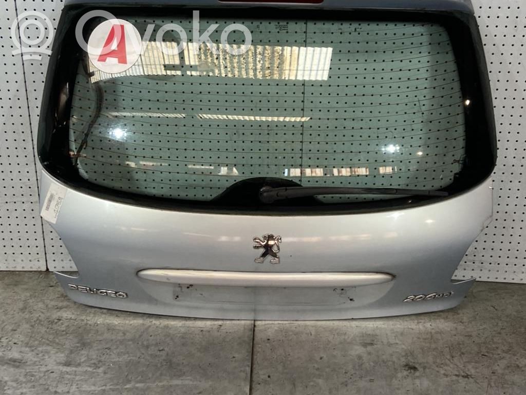 Peugeot 206 Tylna klapa bagażnika