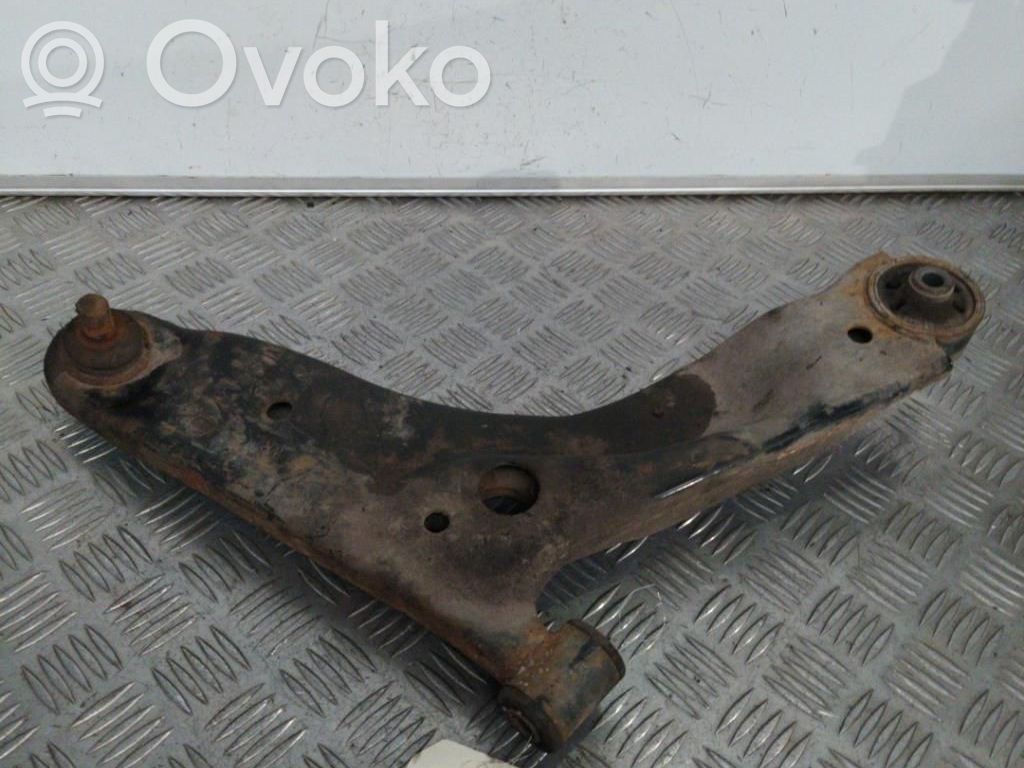 Hyundai i10 Braccio di controllo sospensione anteriore inferiore/braccio oscillante 