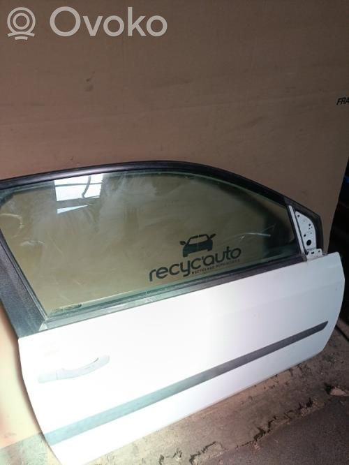Ford Fiesta Ușă față 