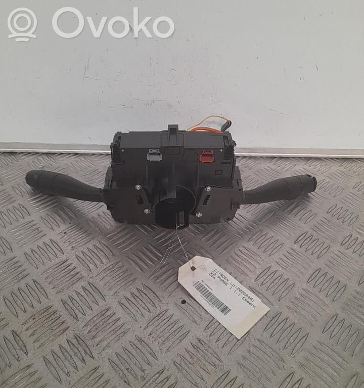 Leva/interruttore dell’indicatore di direzione e tergicristallo   00006239TW