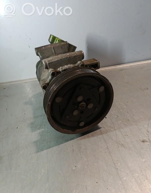 Renault Twingo II Air conditioning (A/C) compressor (pump) 