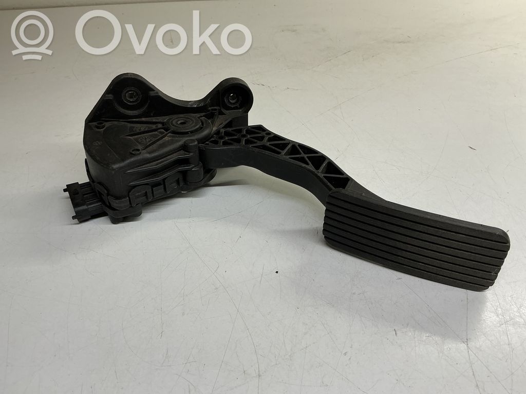 Accelerator throttle pedal   070430J0030