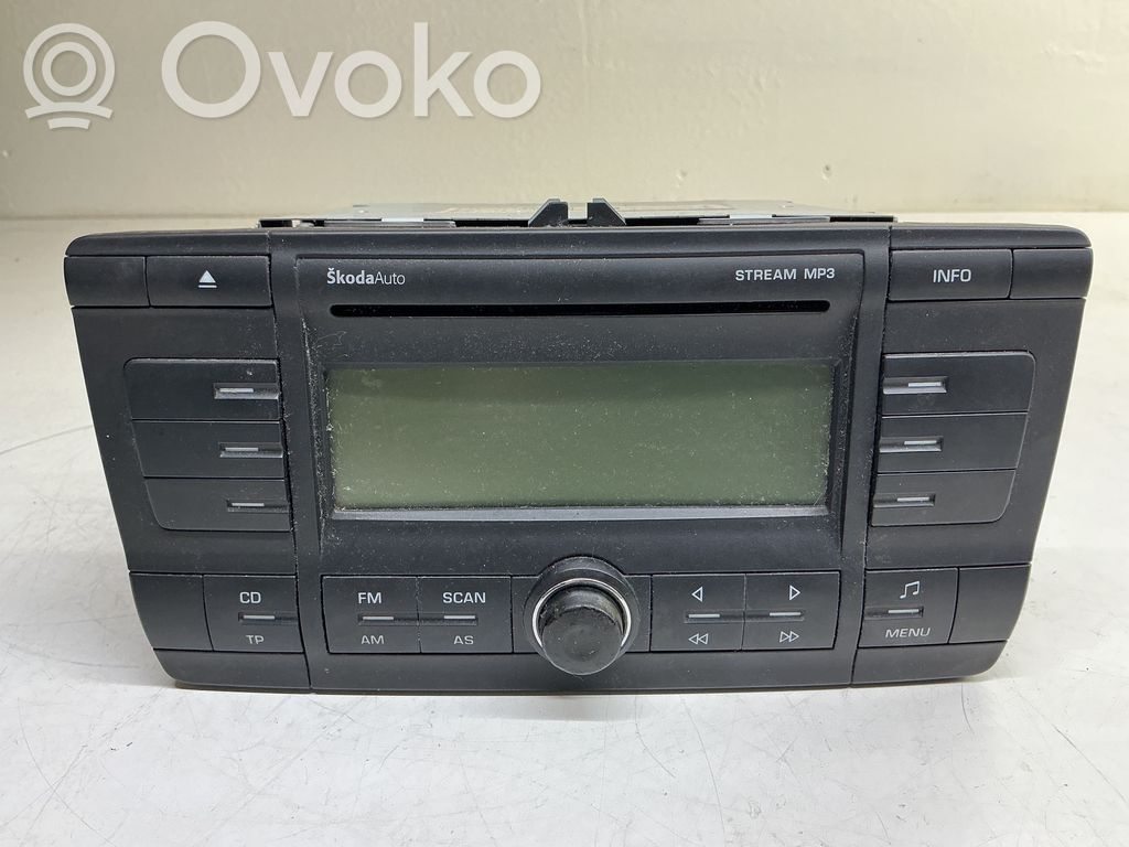 Panel / Radioodtwarzacz CD/DVD/GPS   1Z0035161C,VP6BBF18C815BA,10R022432,SKZ773H0088929