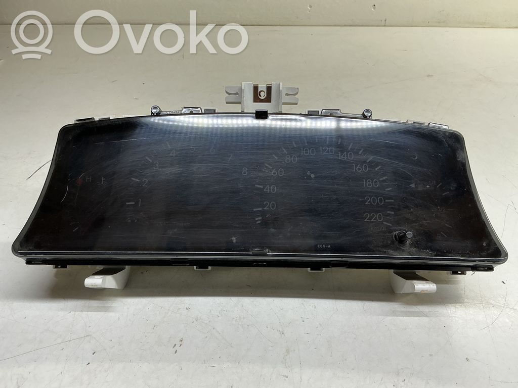 Toyota Corolla Verso E121 Speedometer (instrument cluster) 
