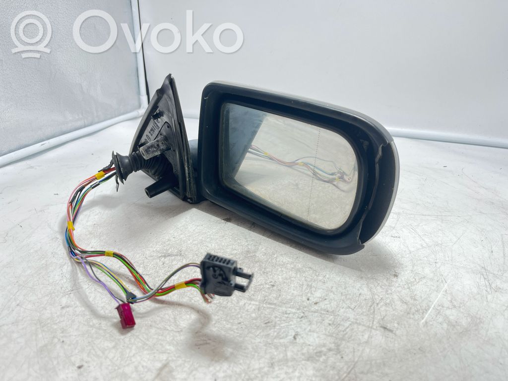 BMW 5 E39 Front door electric wing mirror 