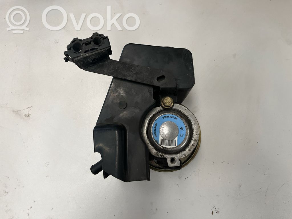 Ohjaustehostimen pumppu   26086355QK