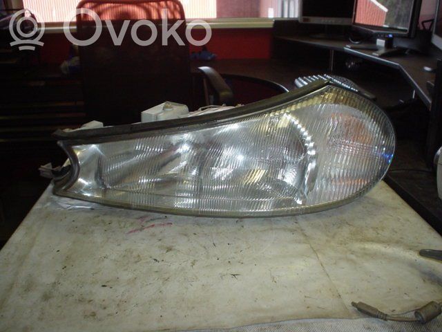 Phare frontale   305235322