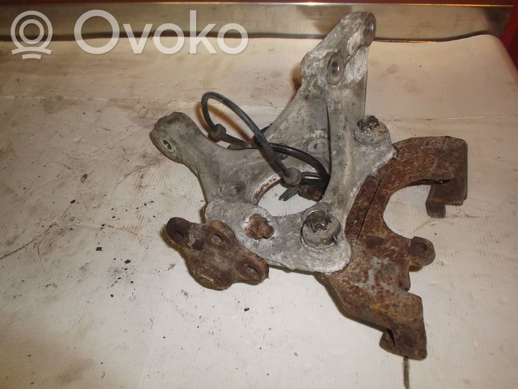 Front wheel hub spindle knuckle