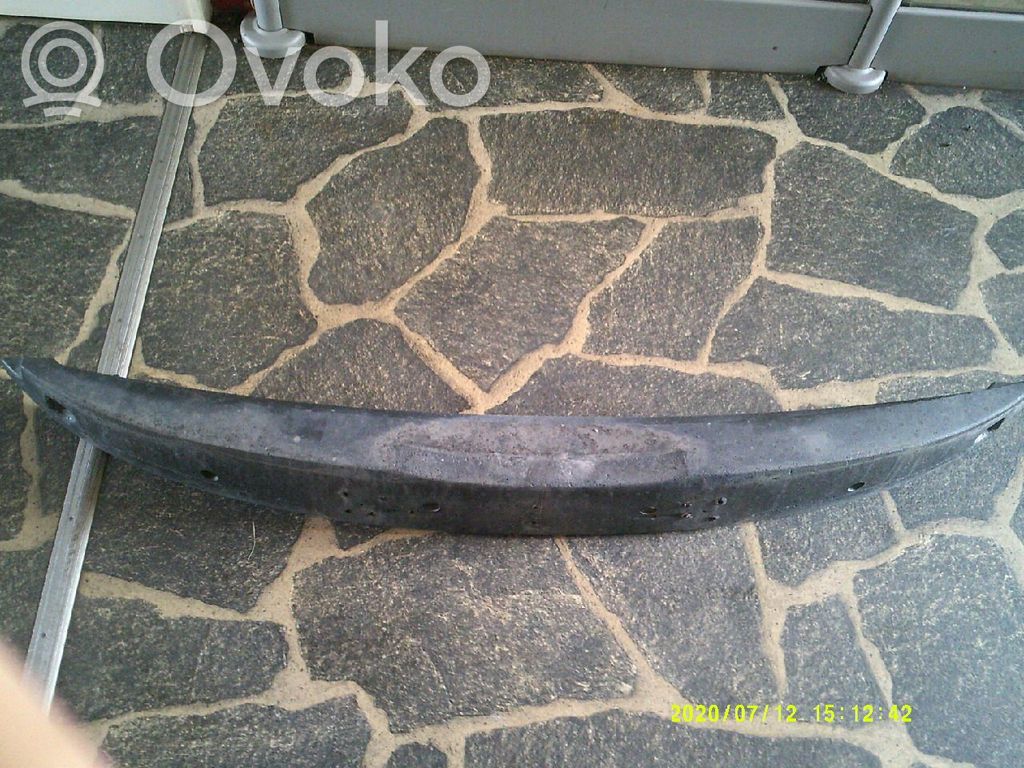 Front bumper foam support bar