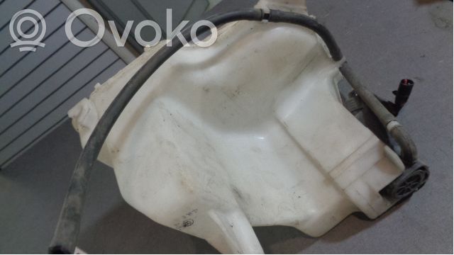 Logu šķidruma tvertne   060351618