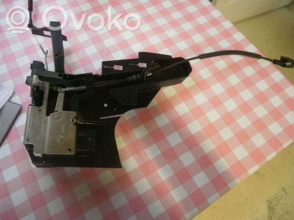 Front door lock   2S61A219A65ABF