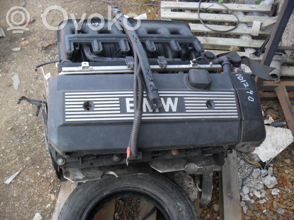 Двигатель   M54B22
