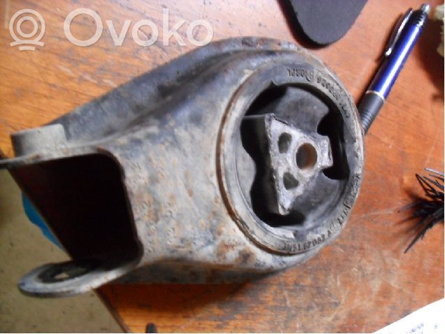 Volvo V50 Engine mounting bracket 