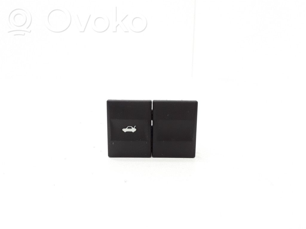 Ford Mondeo Mk III Tailgate opening switch 