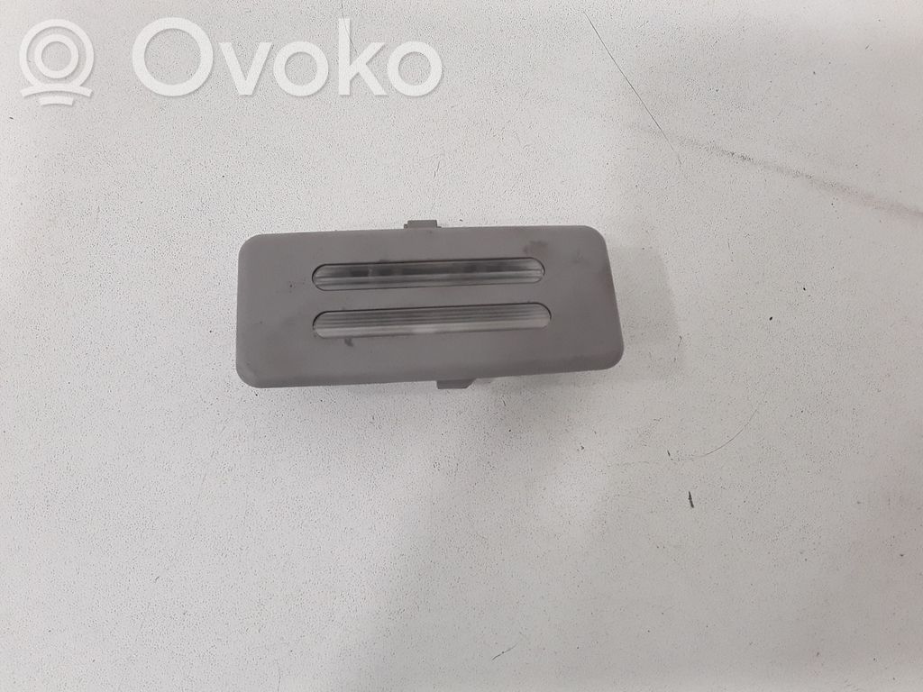 Etuistuimen valo   69201879