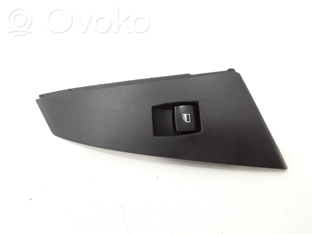 Electric window control switch   06478DK