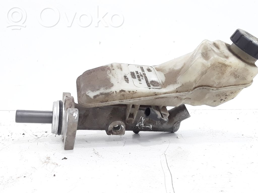 Toyota Corolla E120 E130 Pääjarrusylinteri 